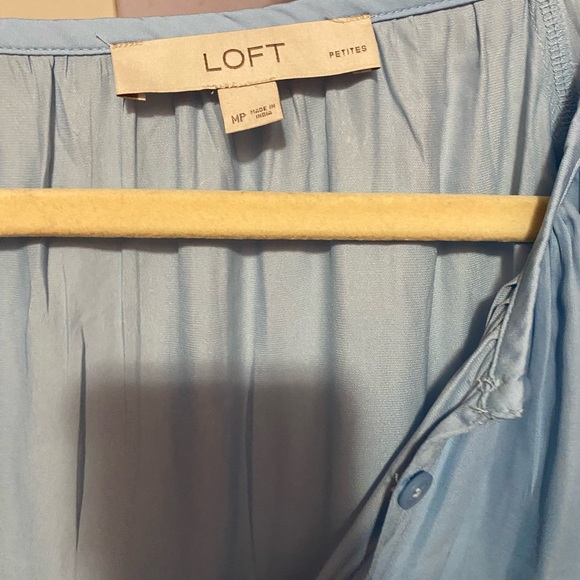 Elegant Ann Taylor boho style Blouse. Blouson sleeves. Button down neck - Picture 6 of 6